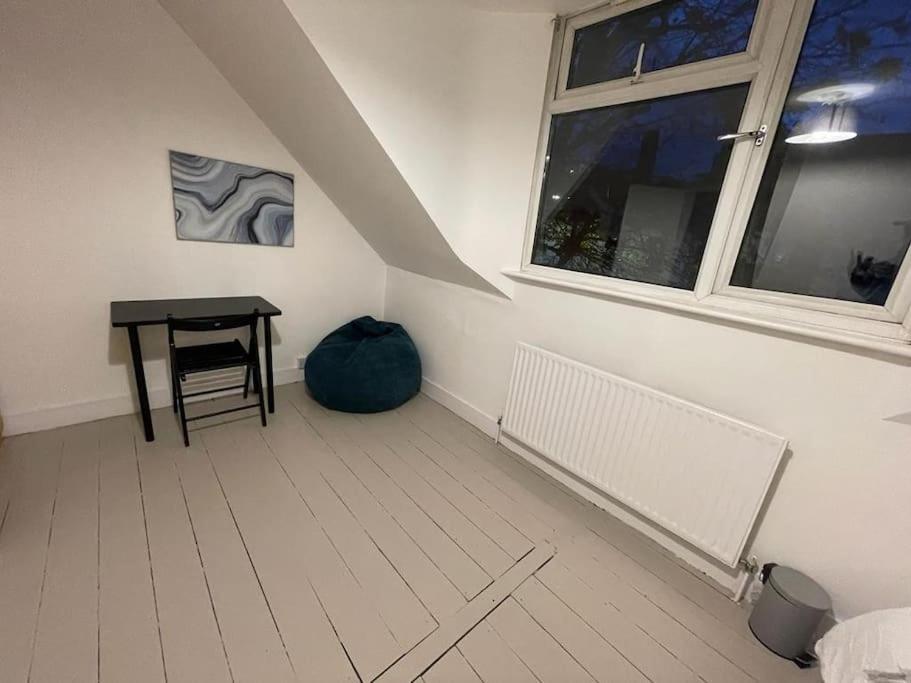 Comfy 2 Bedroom On Tower Bridge ロンドン エクステリア 写真