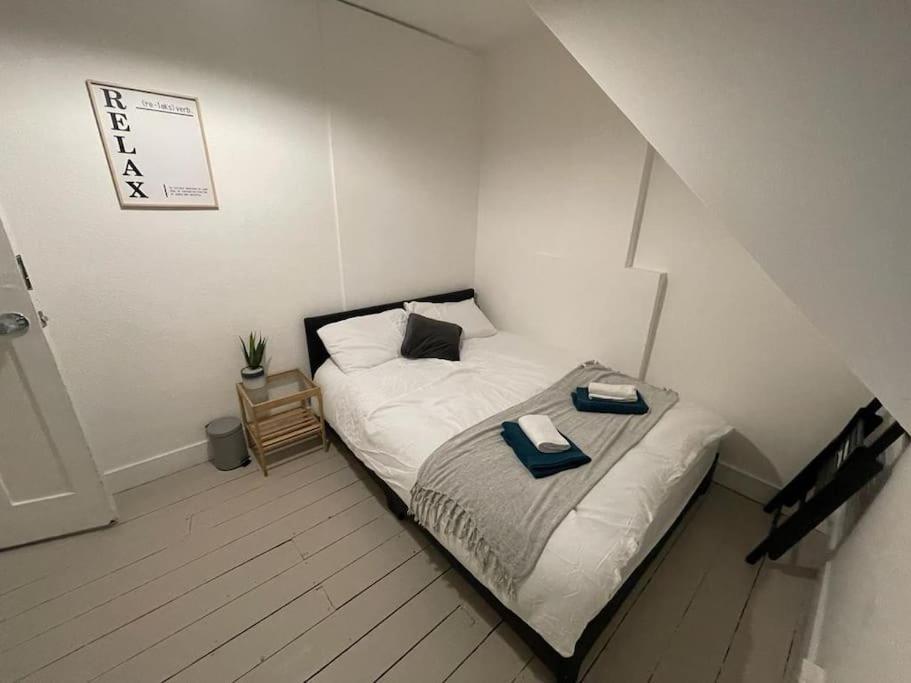 Comfy 2 Bedroom On Tower Bridge ロンドン エクステリア 写真