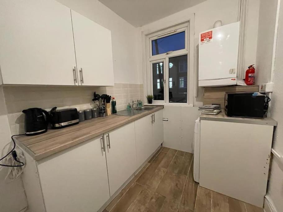 Comfy 2 Bedroom On Tower Bridge ロンドン エクステリア 写真